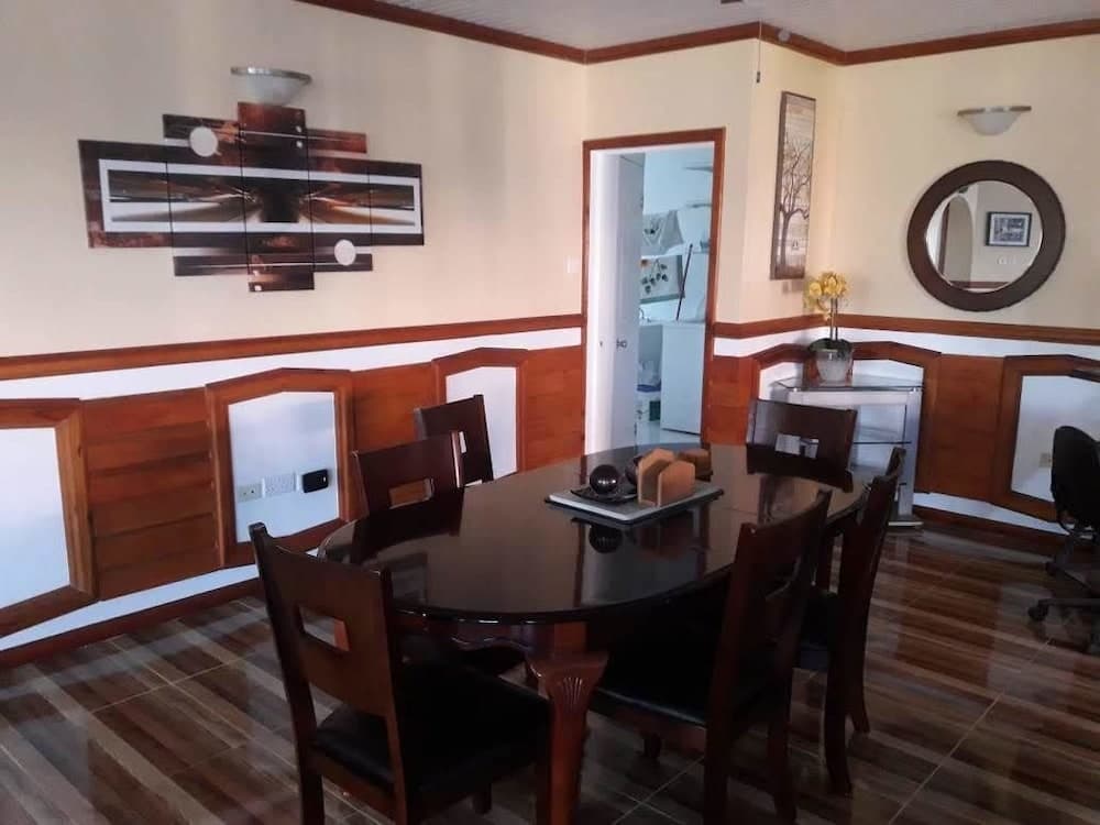 Rodney Heights Grande Splendour