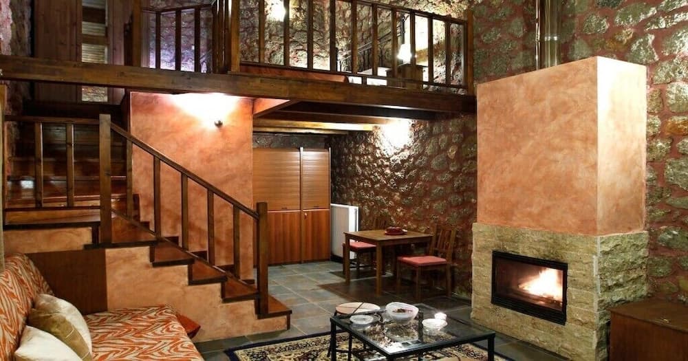 Paliokastro Guesthouse