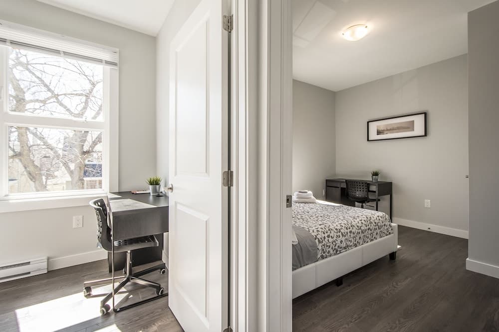 Spacious DAL & Downtown Apartments