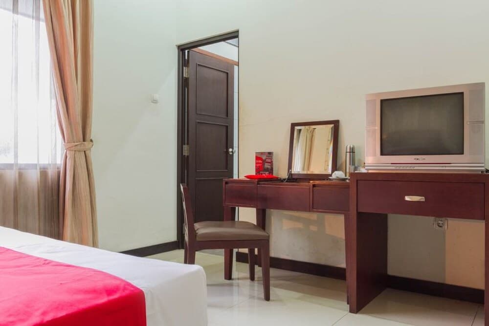 RedDoorz @ Cikutra 3