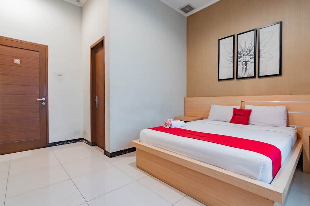 RedDoorz @ Sersan Bajuri Atas