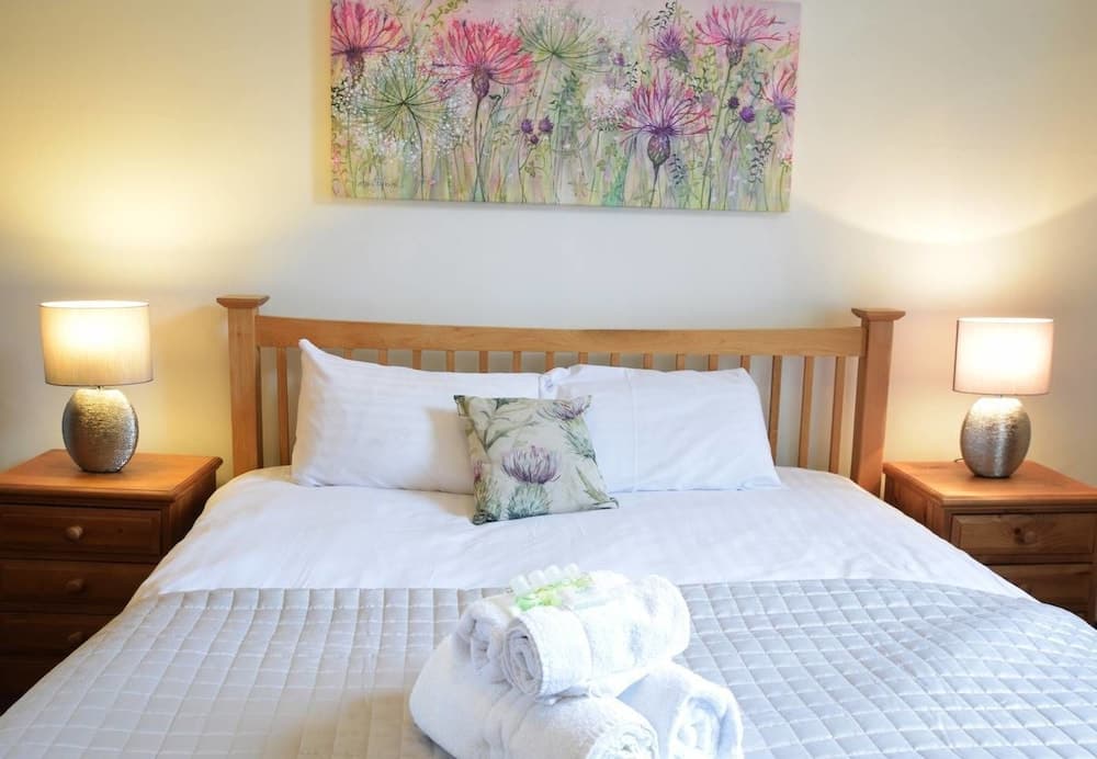 Old Town 'castle Terrace' 3 Bedroom Apartment