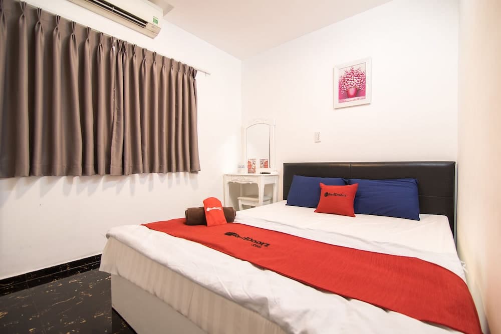 RedDoorz @ Bui Vien Walking Street 3