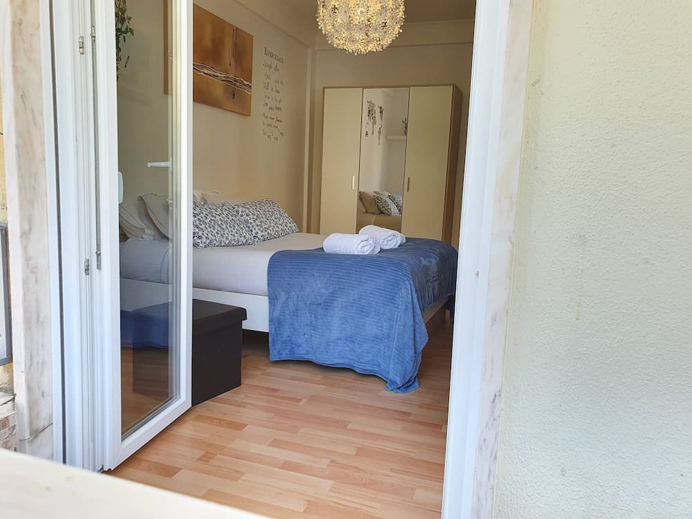 Caparica Cliff View by Host-Point