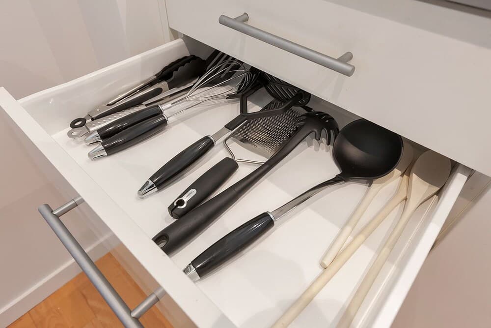 Charming 1 bdrm in Prime Viaduct Location - by Urban Butler