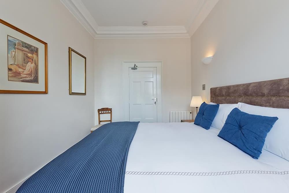 Henrietta Suites City Centre