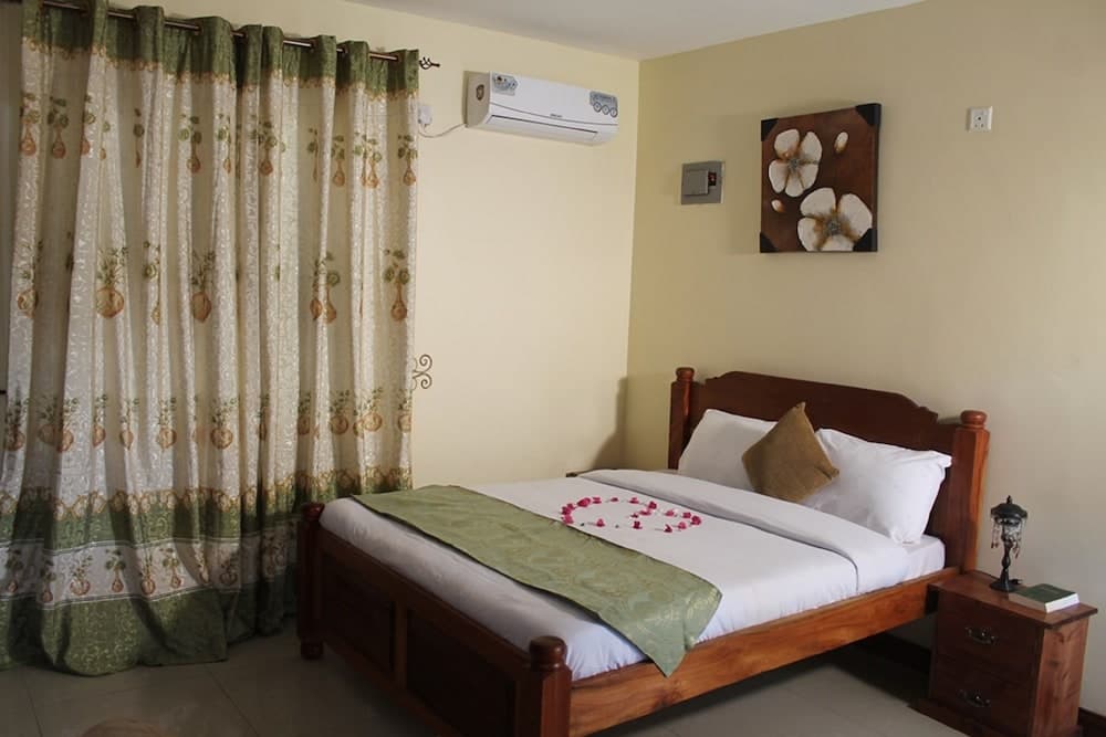 Oluwa Seun Beach Cottages