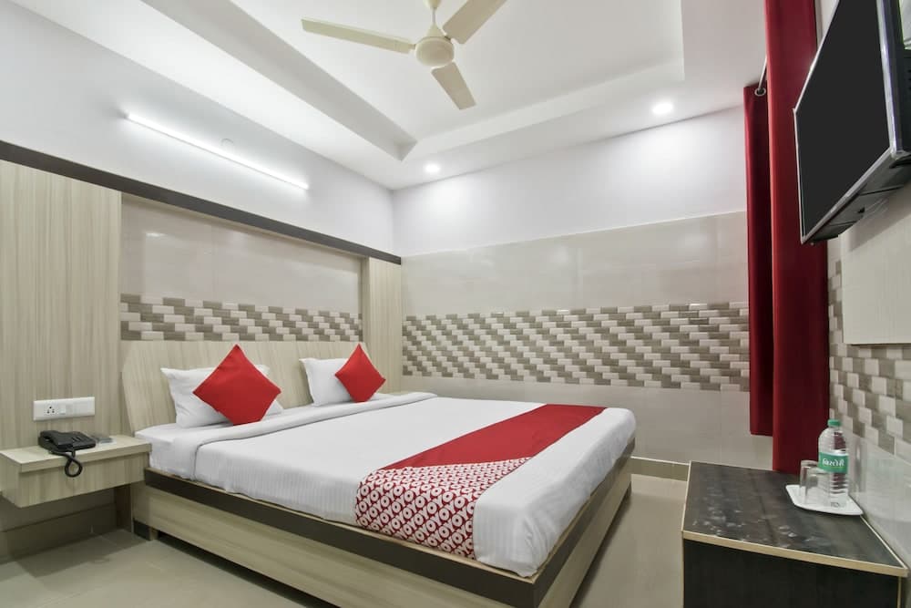 OYO 24887 New Suhani