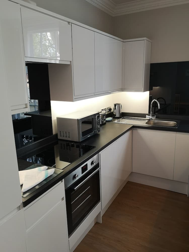 Francis Druett House By Flying Butler