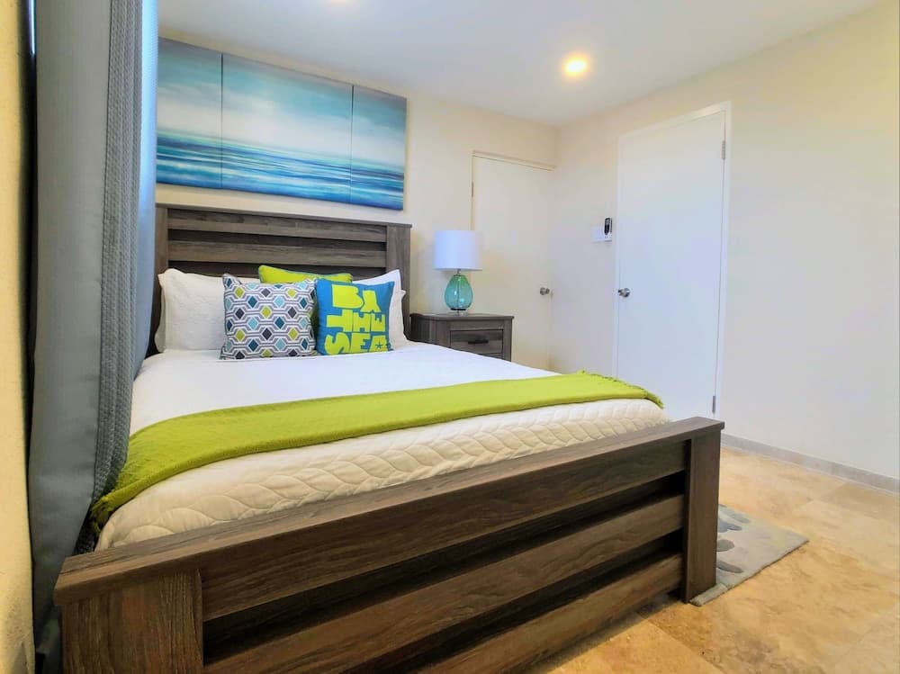 Lighthouse Look Apartments