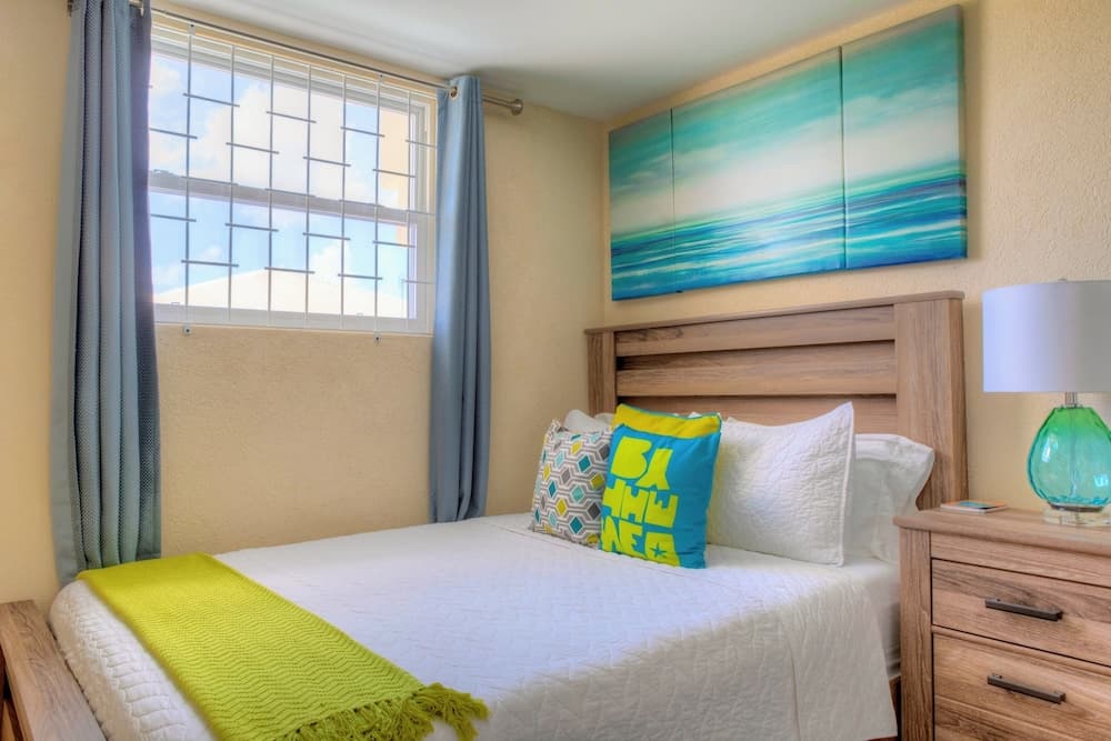 Lighthouse Look Apartments