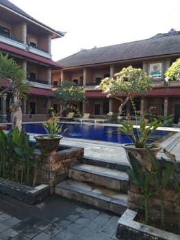 Tunjung Bali Inn