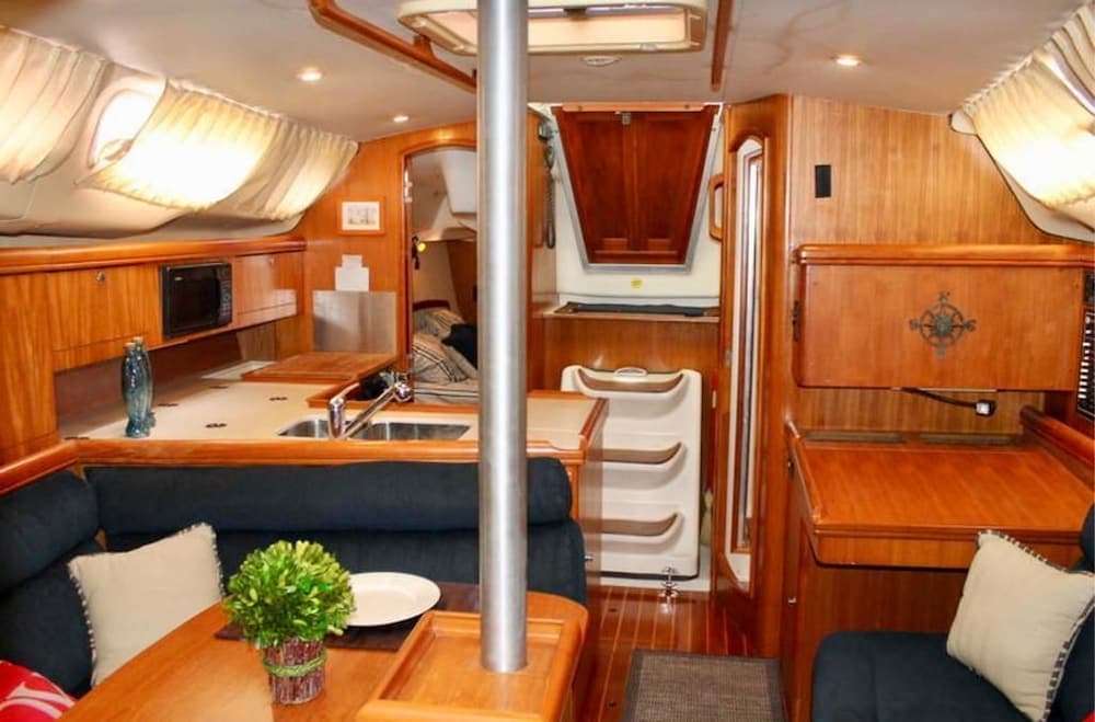 Boatique Hotel and Marina