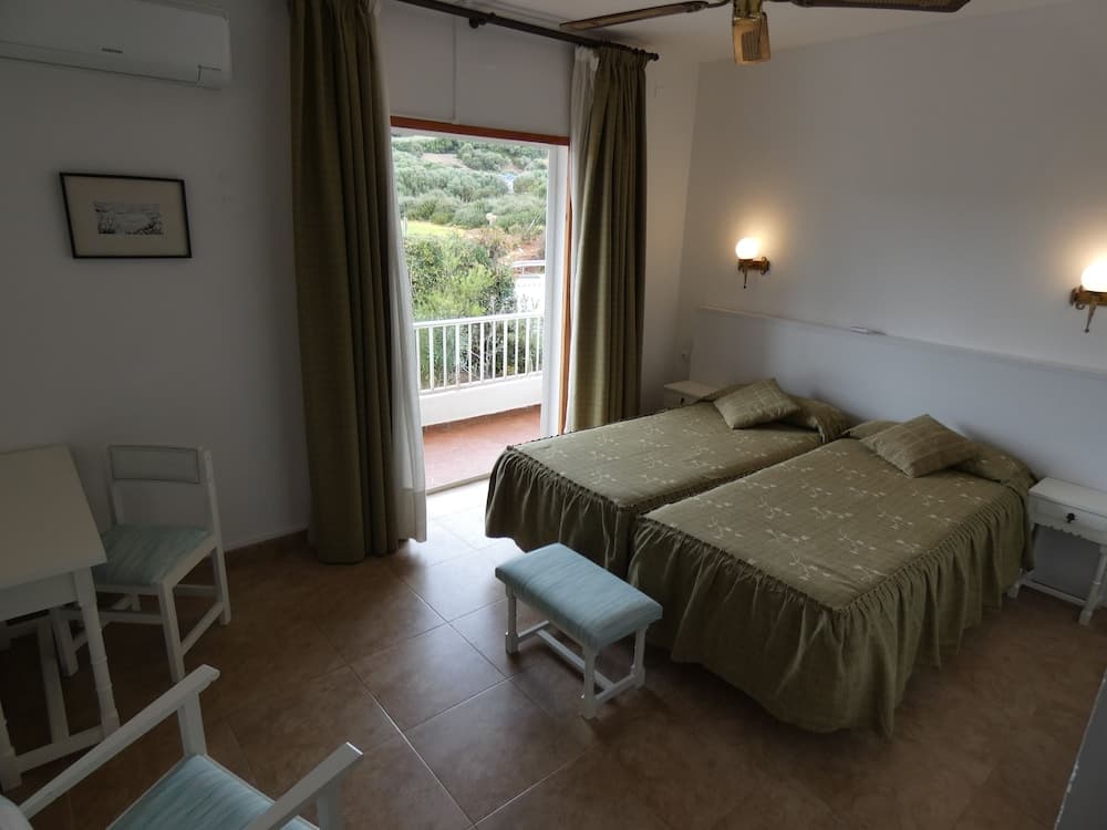 Hostal Port Fornells - Adults Only