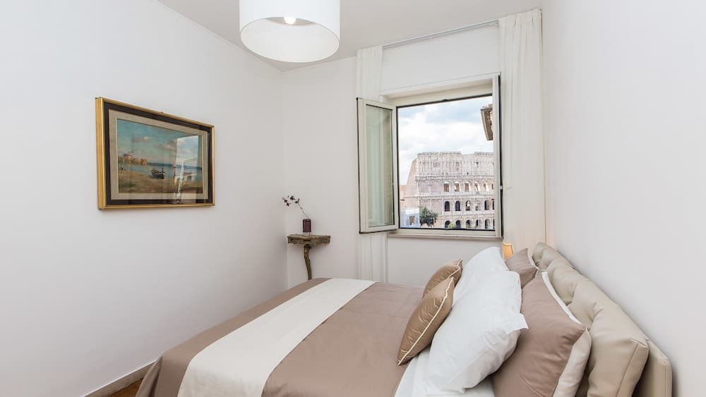 Rental In Rome Colosseum View Luxury Apartment