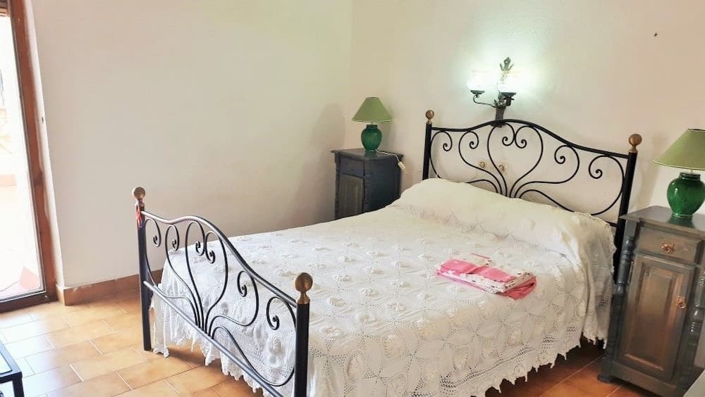 Casa rural en Albóns a 8 min de la playa de la Escala