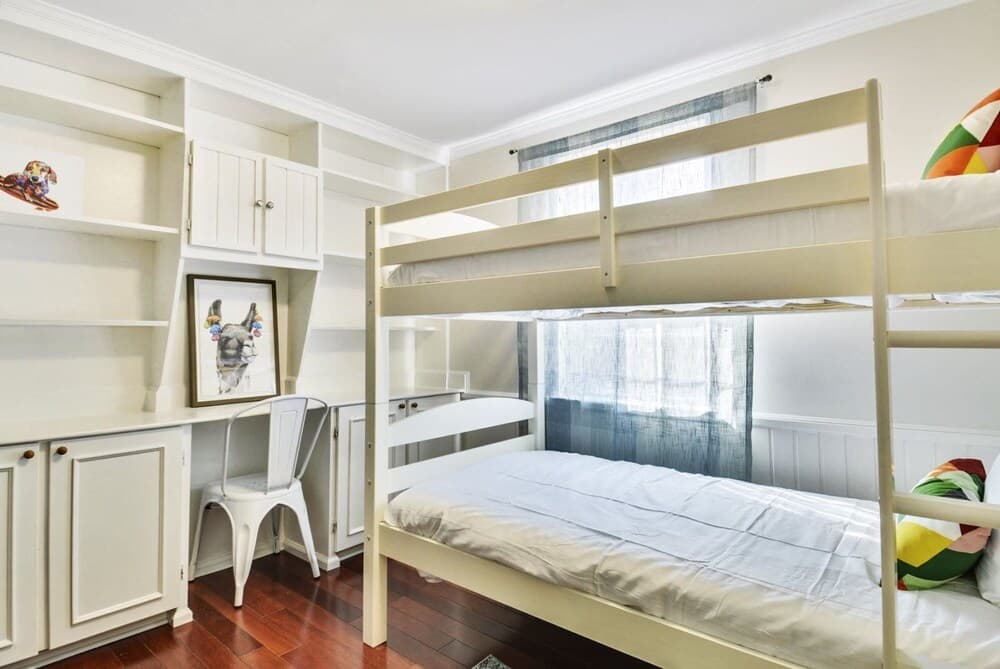 Top Rated Townhome - Our Reviews say it All. Large Discount During Pandemic. Self Checkin, Pet Friendly! Super-host Support