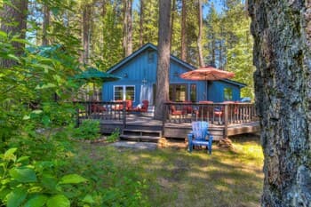 Foursome  2 Bedroom Cabin by RedAwning
