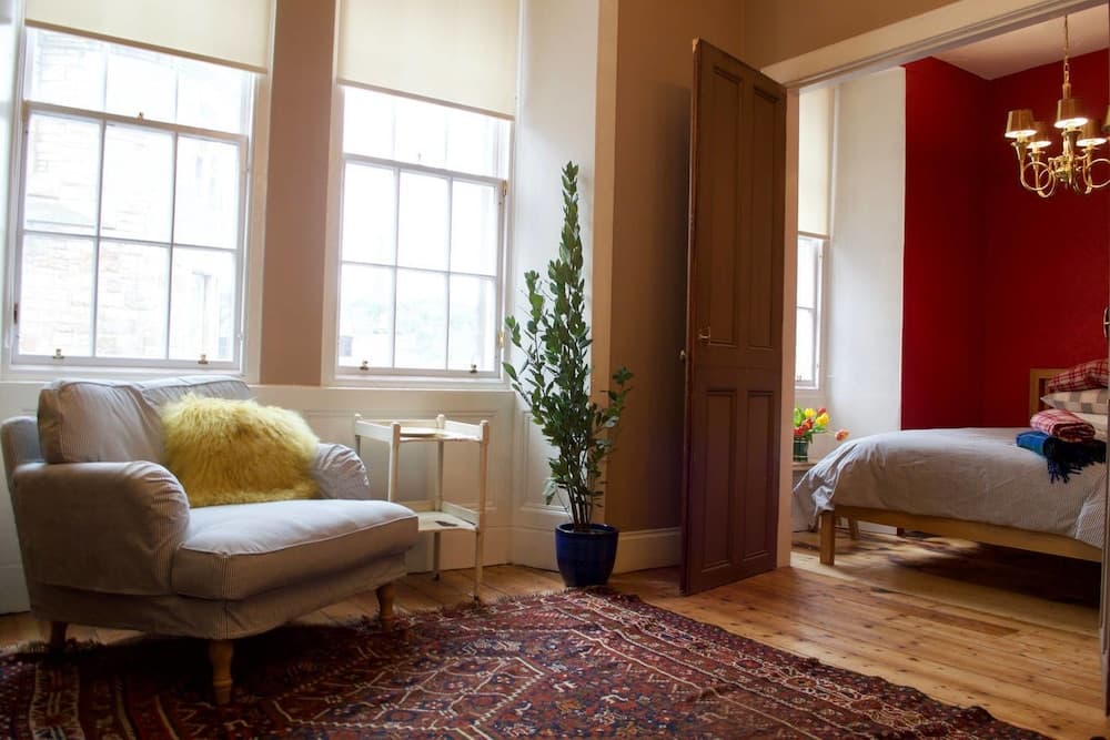 JOIVY Old Town Gem - Apartment With Great City Views