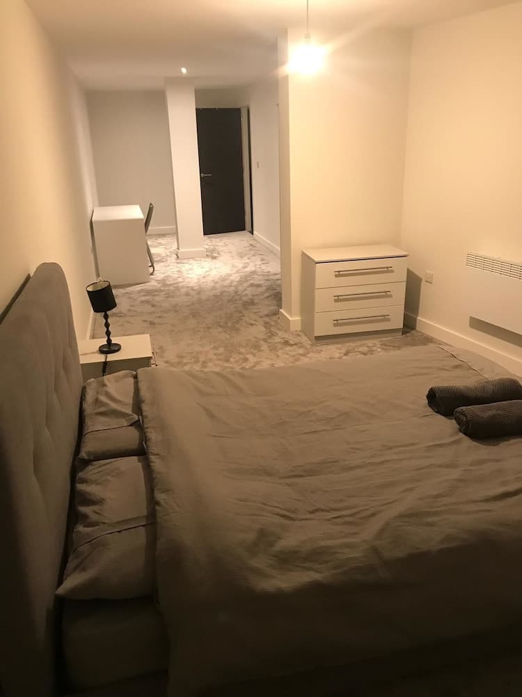 2 Bedroom Luxury Apartment in Leicester