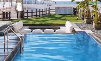 Nirvana Wellness Huts - White bay