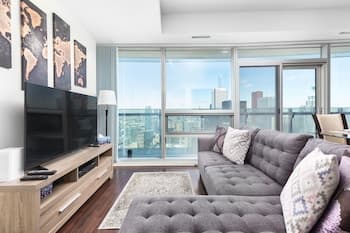 TopLine Suites - Ice Condos
