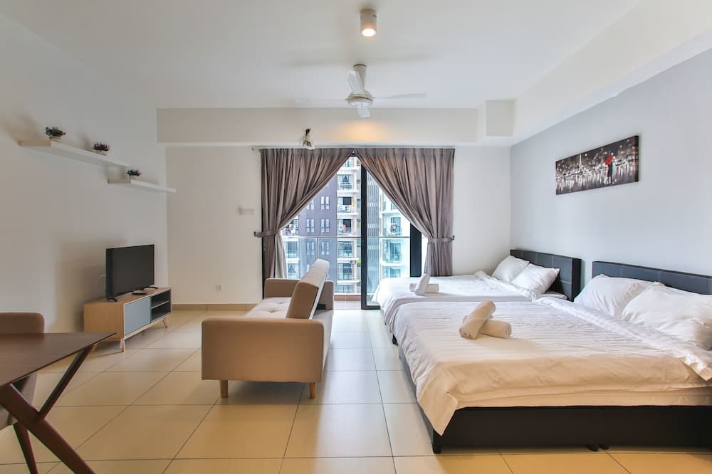 OwnAStay Midhill by Symphony Suite