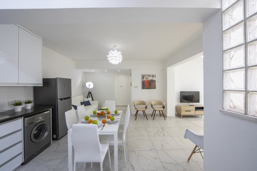 Larnaca Finikoudes Suite 405