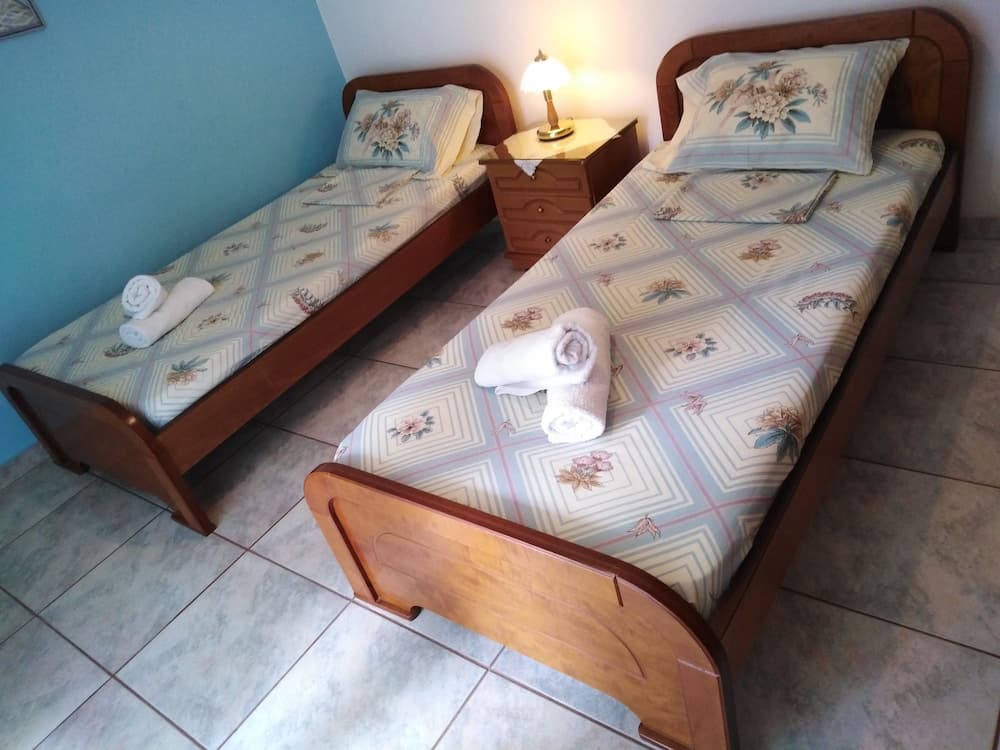 New Panorama Studios (ELECTRIC CAR CHARGING STATION)