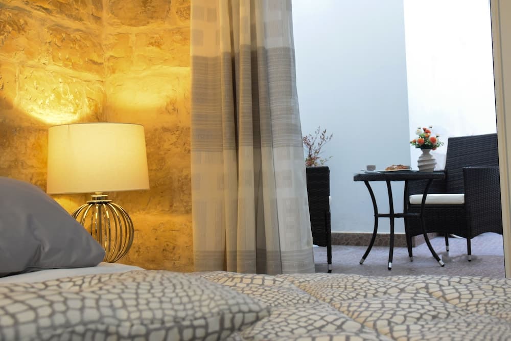 Ferrante D'Aragona rooms