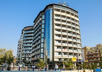 Smartline Meridian Hotel