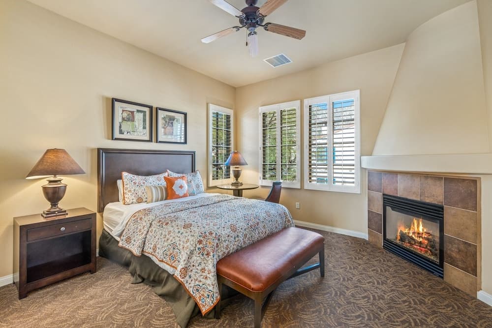 Classic 3 Bedrooms C48 by RedAwning