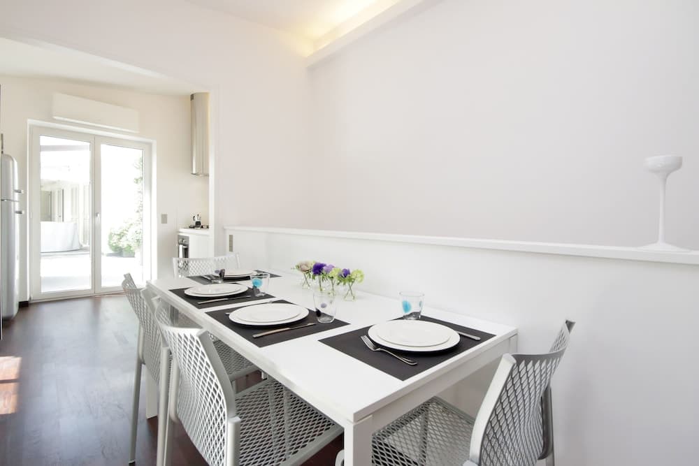 Crispi Luxury Apartments with Terrace - My Extra Home