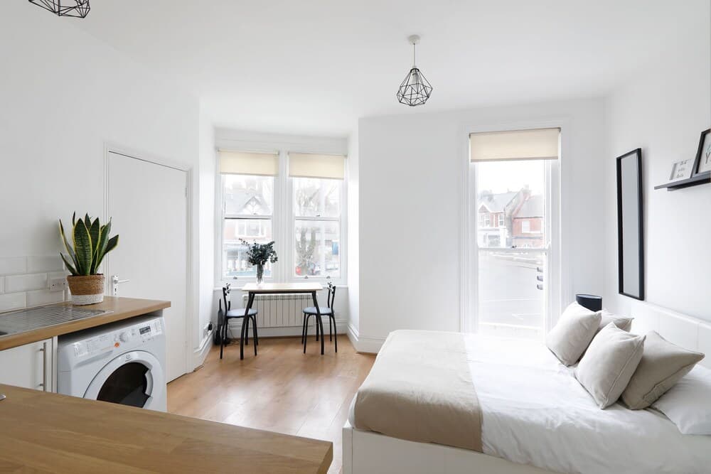 Bright Cosy Studio Perfect Base