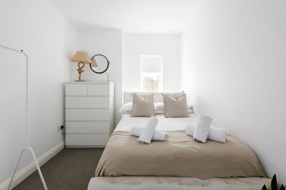 Modern Contemporary 2 Bed With Garden