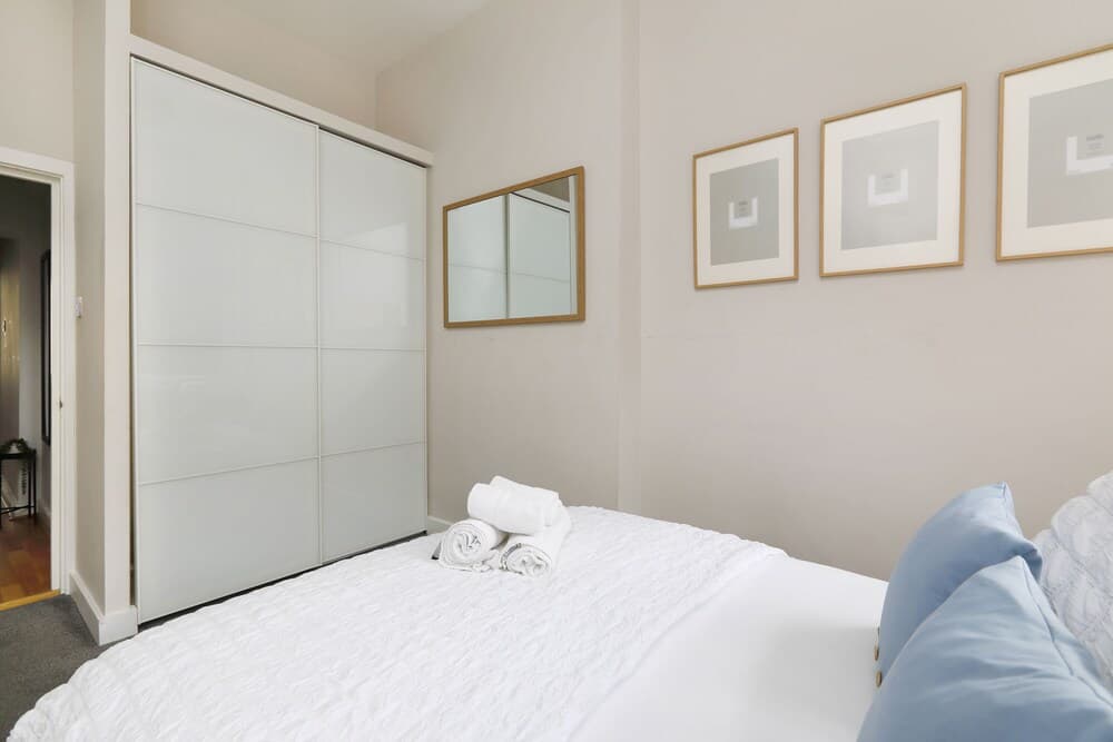 Modern City Pad By The Beach