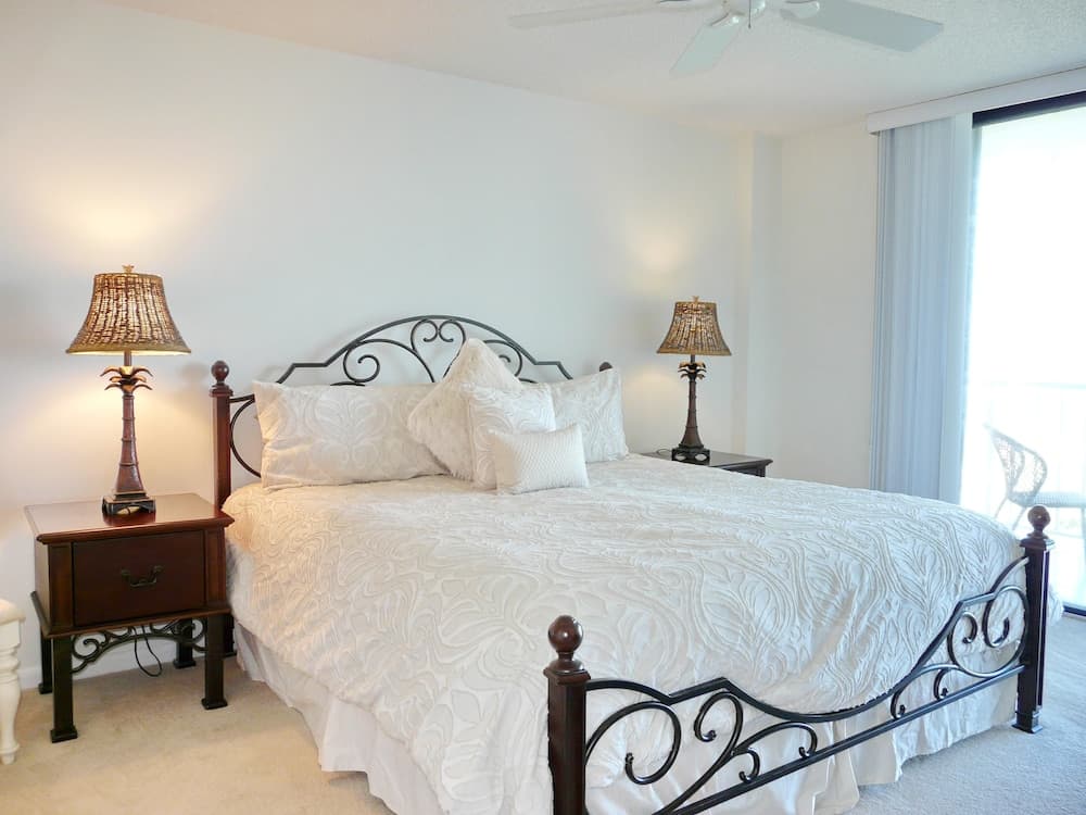 South Seas Tower 4-1708