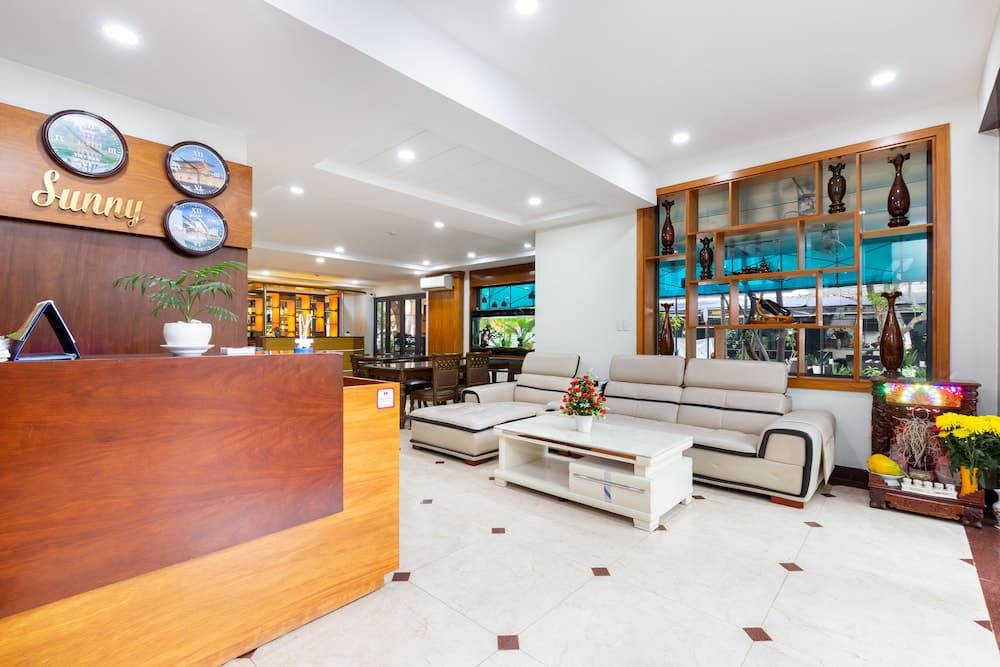 Sunny Hotel and Apartment