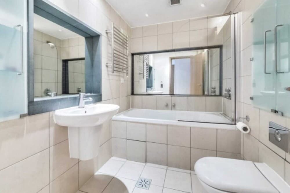 Luxury Flat with Panoramic View of Piccadilly Circus