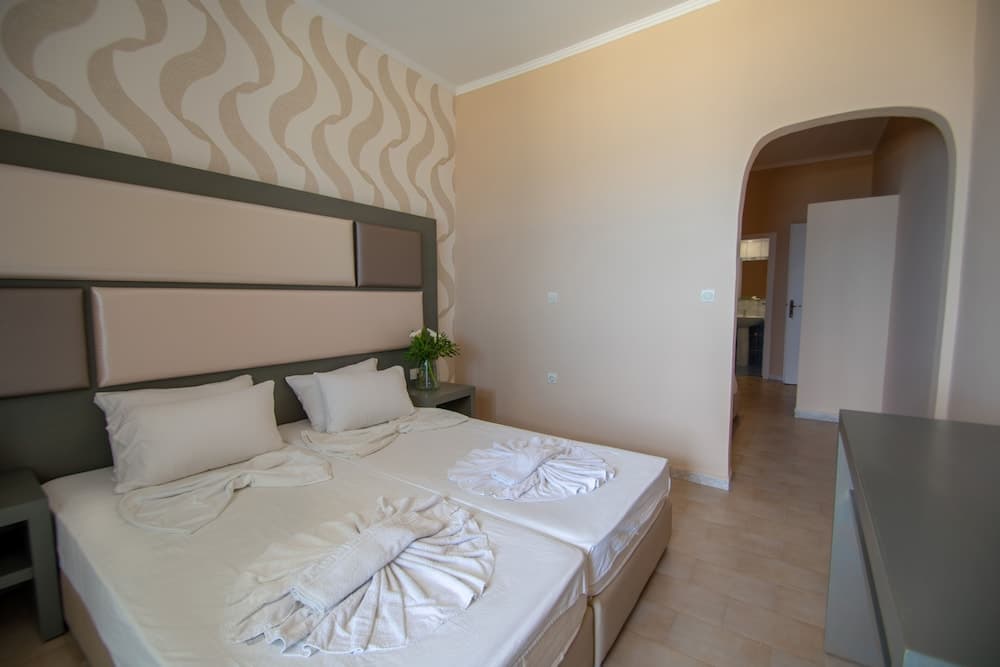 Aktypis Deluxe Studios