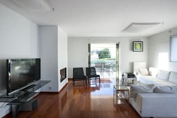 Voula, Modern, Minimal and Stylish Apartment