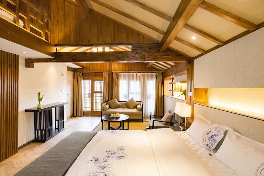 Lijang First Bay Hotel