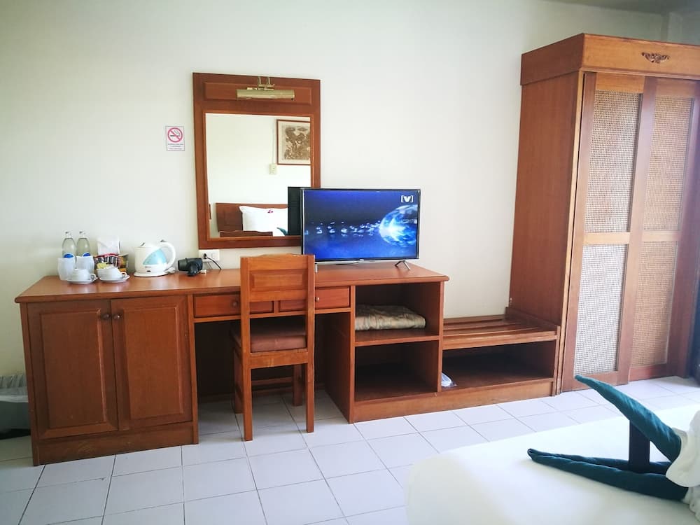 On The Hill Karon Resort