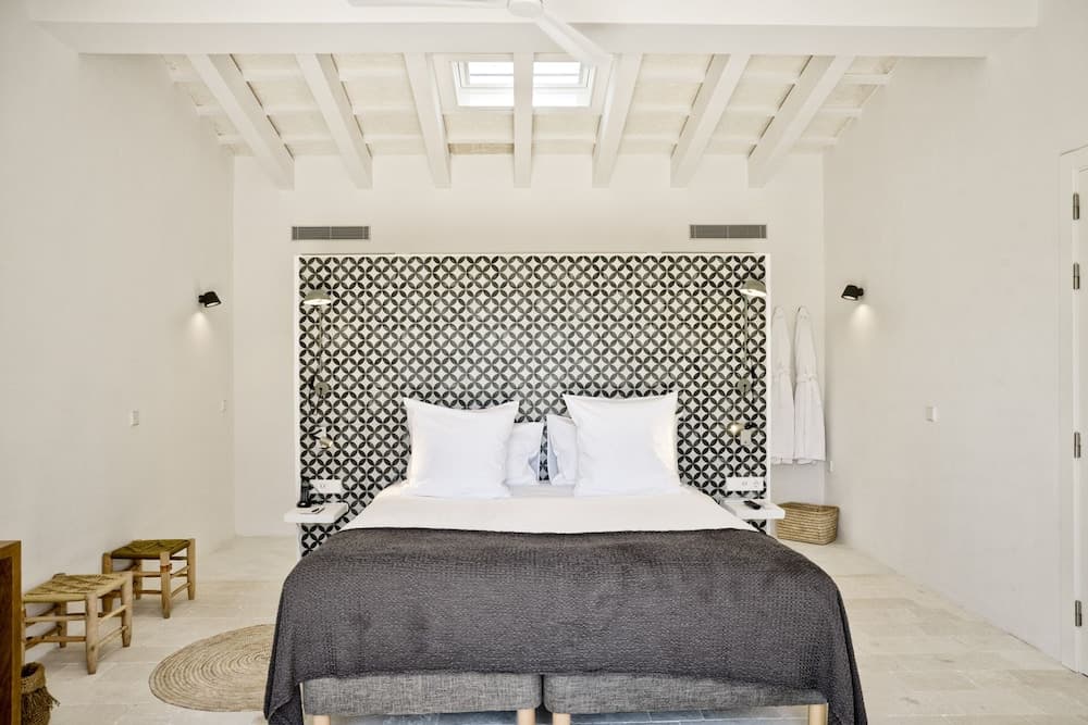 Santa Ponsa - Fontenille Collection