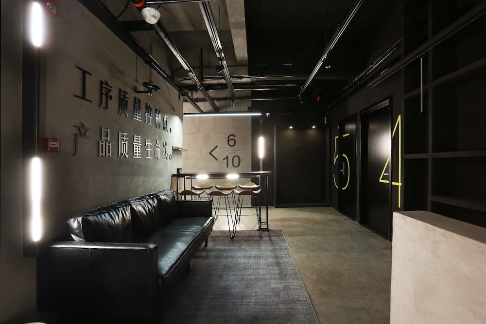 Black Gold Factory Boutique Design Hotel