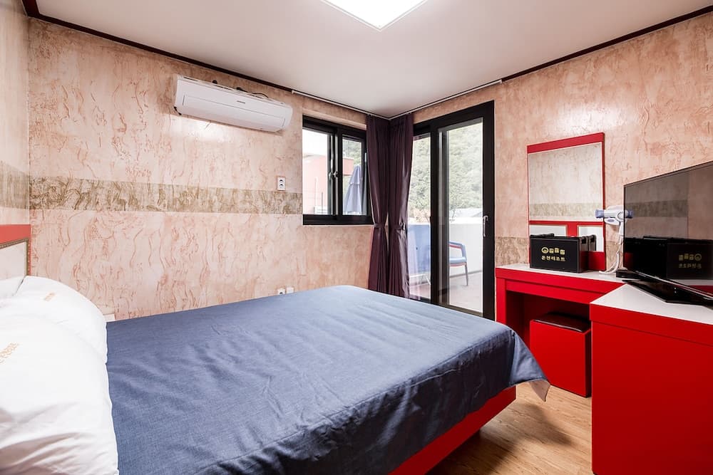 Yeoninsan Hot Spring Resort