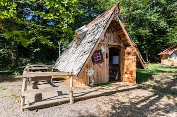 Camping Les Castors - Cabanes Insolites