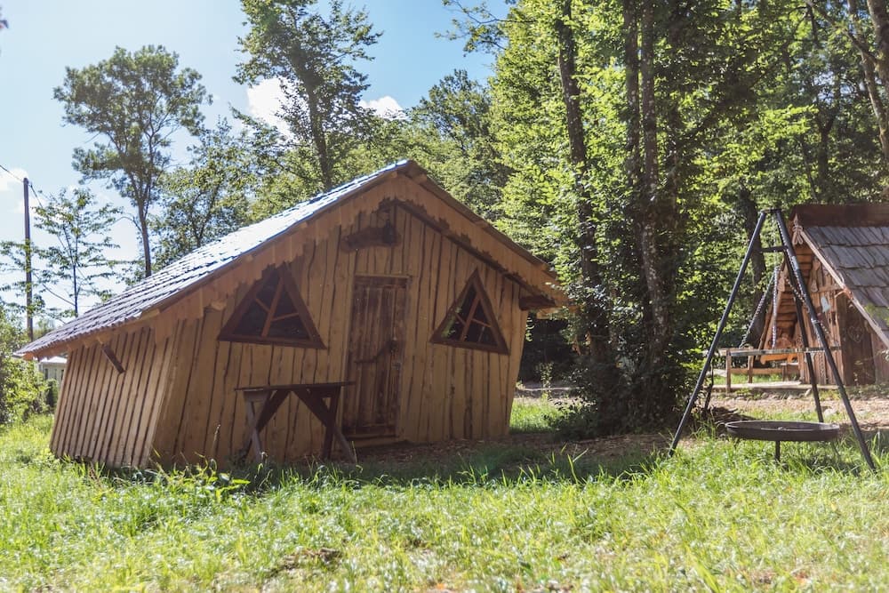 Camping Les Castors - Cabanes Insolites