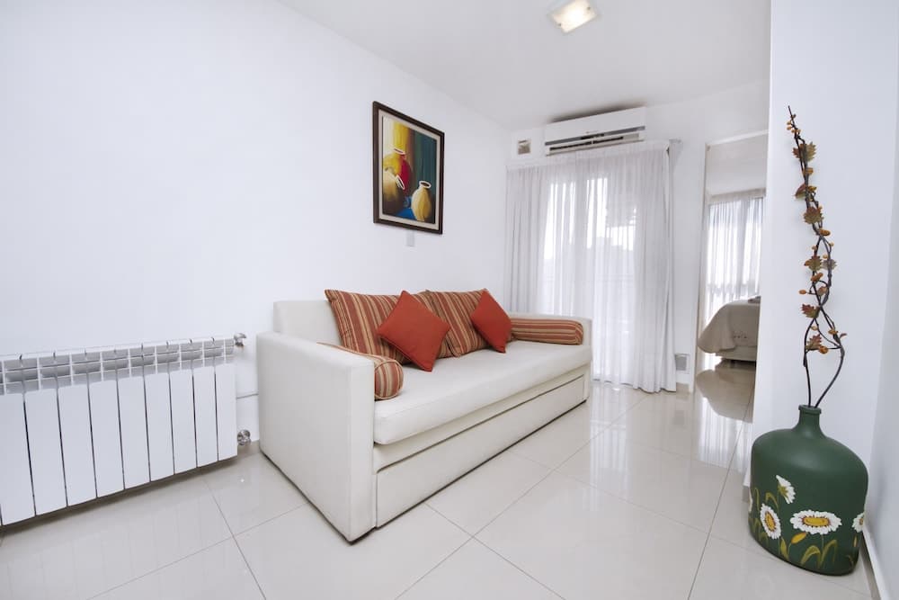 Bvd. Illia Apartment AN4