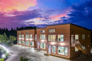 Haedoji Hwangto Town